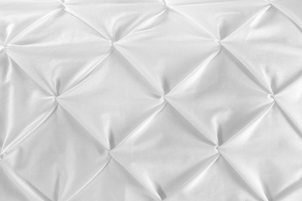 White Pinch Bed Runner
